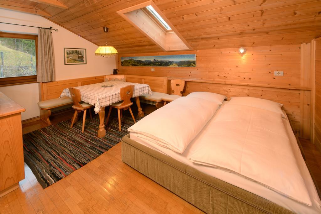 Apartment Puciacia - Bauernhof Santa Cristina Val Gardena Oda fotoğraf